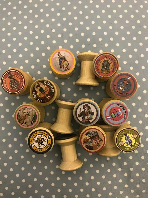 Sajou Miniature Wooden Bobbins - Image 2