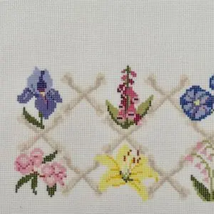 Deadly Flora - 8.5" x 5.25" - 13 Mesh