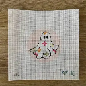 Ghost in Flowers 4" round - 18 Mesh