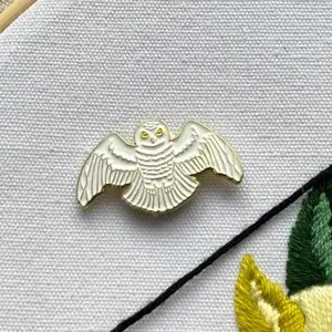 Flying Owl- 1 1/8" X 5/8"