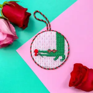 Valentine's Gator Round- 4" Round-18 Mesh